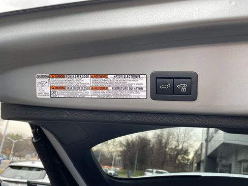 Used 2023 Toyota Corolla Cross XSE image 36