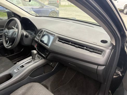 Used 2017 Honda HR-V EX image 12