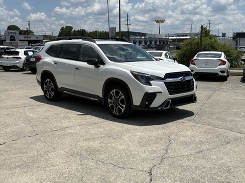 Used 2024 Subaru Ascent Touring w/ Popular Package #2 AWD/4WD image 1