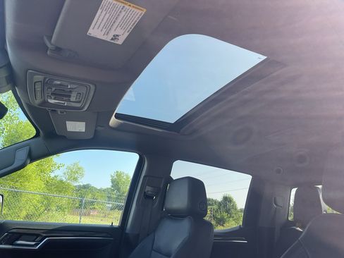 Used 2023 Chevrolet Silverado 1500 LTZ w/ LTZ Premium Package AWD/4WD image 19