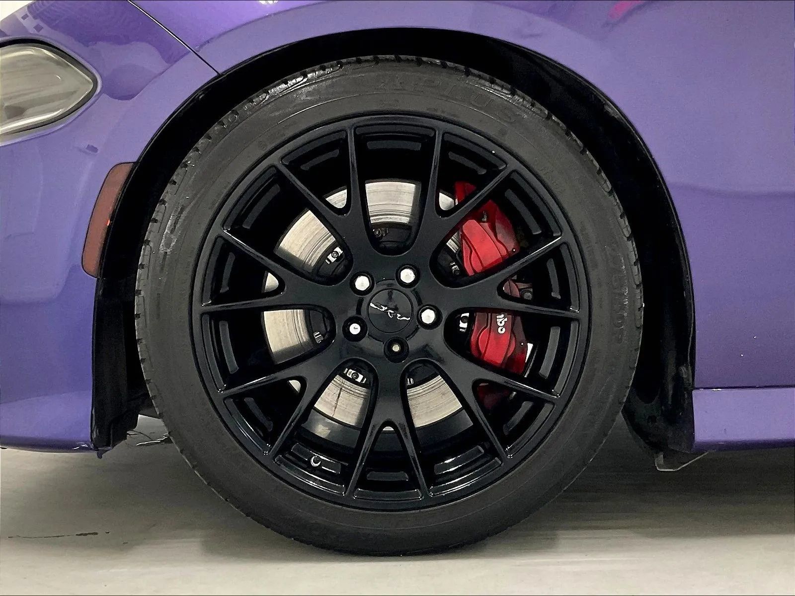 Used 2016 Dodge Charger SRT RWD image 38