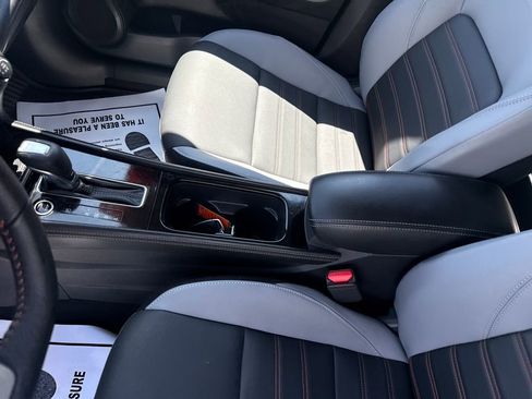 Used 2023 Nissan Kicks SR w/ SR Premium Package FWD image 27