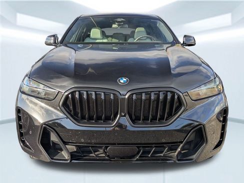 Used 2024 BMW X6 xDrive40i w/ Premium Package image 2