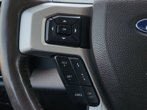 Used 2019 Ford F150 King Ranch w/ Equipment Group 601A Luxury AWD/4WD image 17