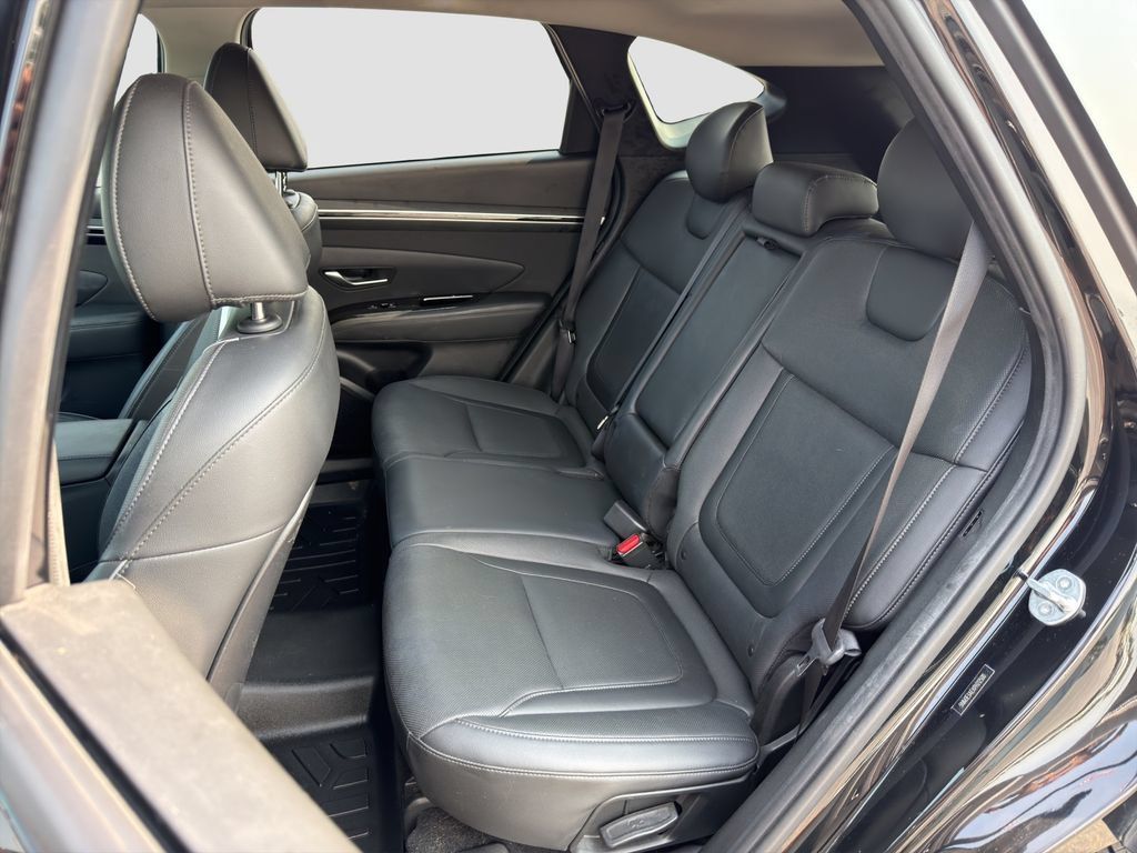 Used 2023 Hyundai Tucson Limited w/ Cargo Package FWD image 13