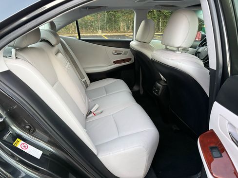 Used 2011 Lexus HS 250h image 21