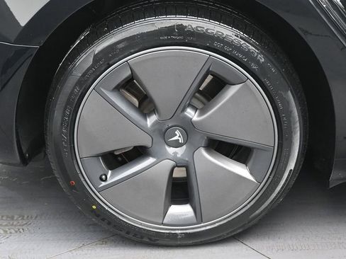 Used 2023 Tesla Model 3 Standard Range RWD image 33