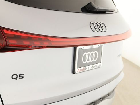 New 2025 Audi Q5 Premium Plus image 28