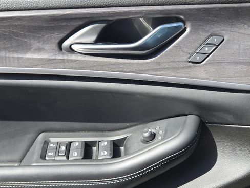 Certified 2024 Jeep Grand Cherokee L Limited w/ Luxury Tech Group II image 23