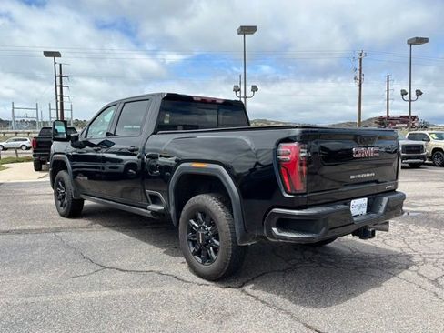 Used 2024 GMC Sierra 2500 AT4 w/ AT4 Premium Plus Package AWD/4WD image 3