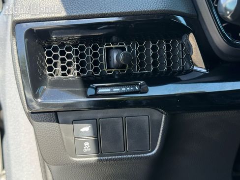 Used 2024 Honda CR-V EX-L image 15