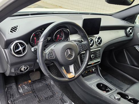 Used 2019 Mercedes-Benz GLA 250 4MATIC image 10