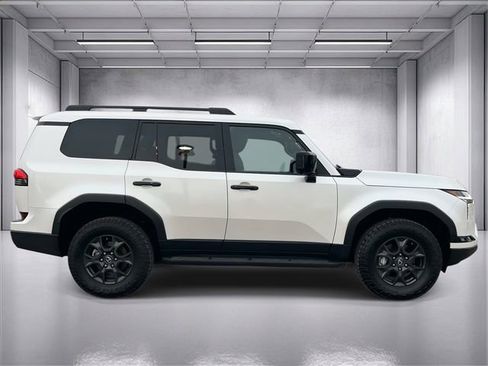 Certified 2024 Lexus GX 550 image 2