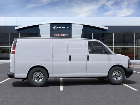 New 2024 GMC Savana 2500 w/ Driver Convenience Package image 5