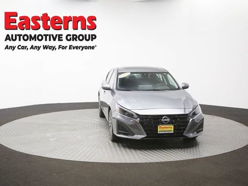 Used 2024 Nissan Altima 2.5 SV w/ SV Premium Package AWD/4WD image 48