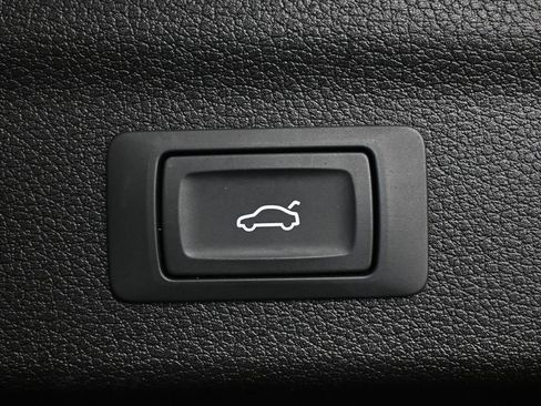 Used 2022 Audi Q3 2.0T Premium w/ Convenience Package image 29