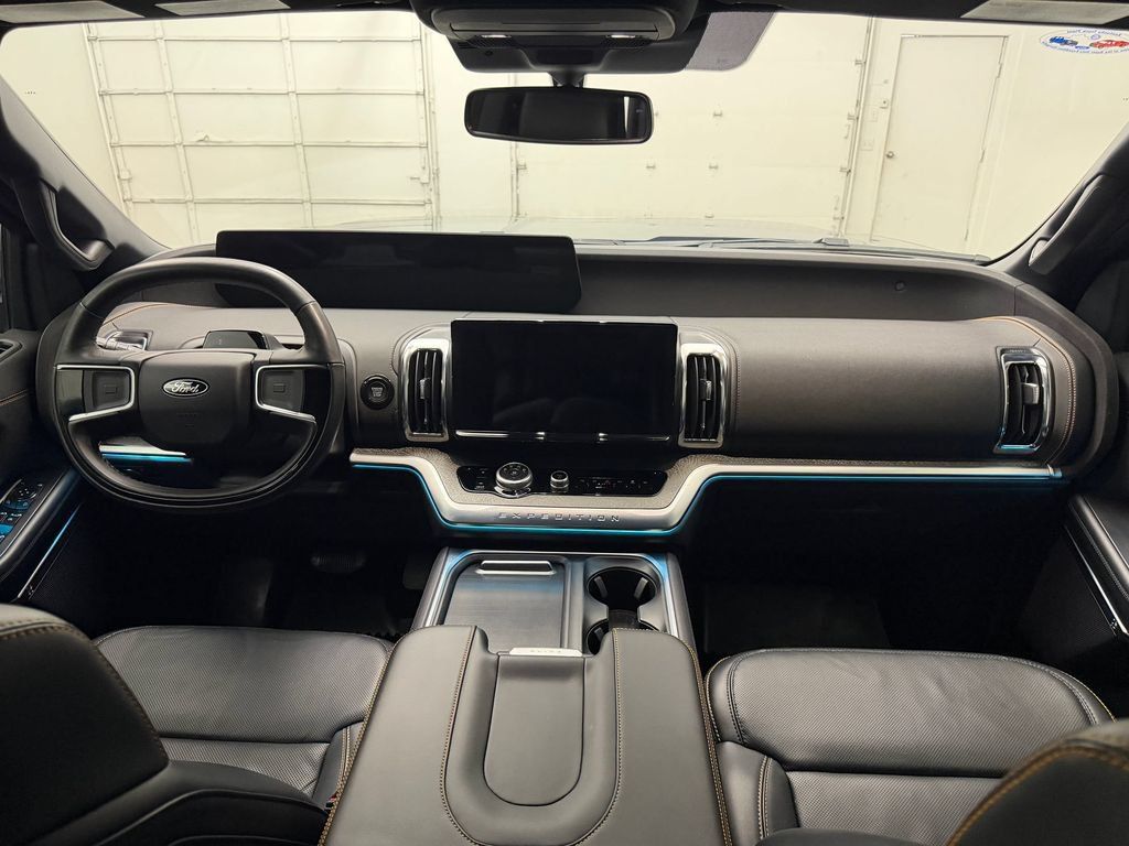 Used 2025 Ford Expedition Tremor AWD/4WD image 14