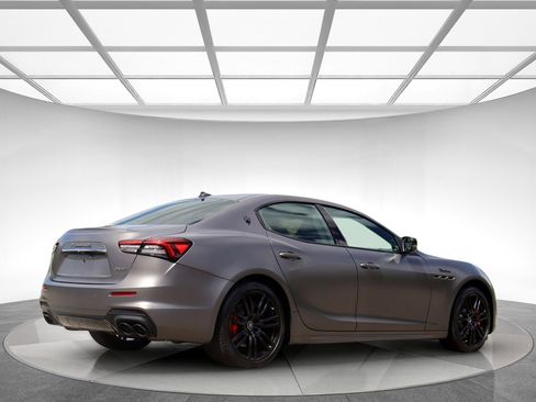 Used 2022 Maserati Ghibli Modena RWD image 8