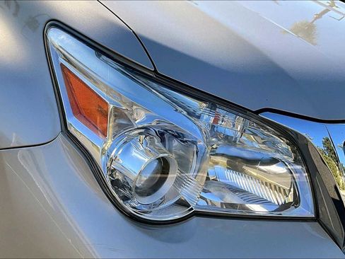 Used 2013 Lexus GX 460 image 27