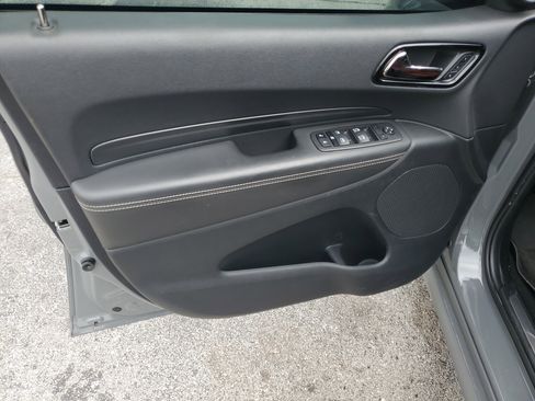 Used 2023 Dodge Durango SRT image 10