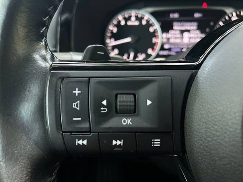 Used 2023 Nissan Pathfinder SL FWD image 23