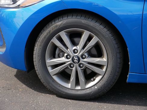 Used 2018 Hyundai Elantra SEL FWD image 8