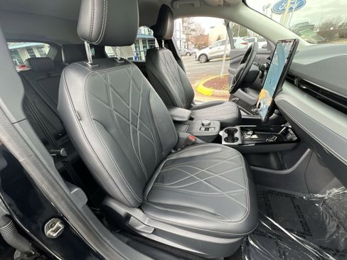 Used 2021 Ford Mustang Mach-E Select image 27