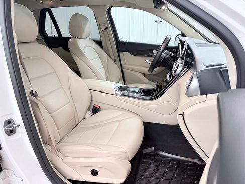 Used 2021 Mercedes-Benz GLC 300 image 44