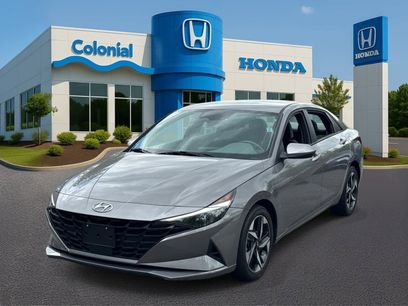 Used 2023 Hyundai Elantra SEL w/ Convenience Package