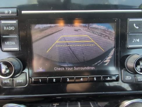 Used 2018 Honda CR-V LX image 25