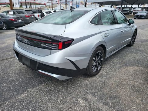 Used 2025 Hyundai Sonata SEL FWD image 14
