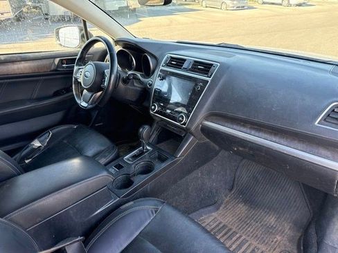 Used 2018 Subaru Outback 3.6R Limited AWD/4WD image 16