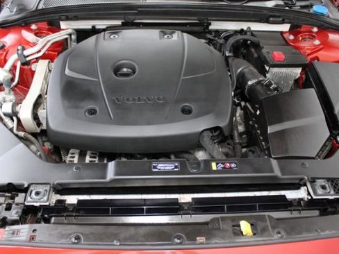 Used 2021 Volvo S60 T5 Momentum FWD image 19