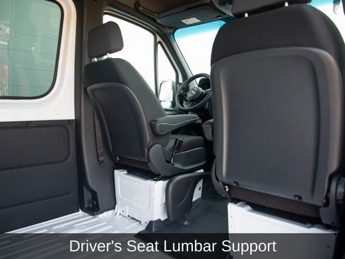 Used 2025 Mercedes-Benz Sprinter 144 Cargo image 23