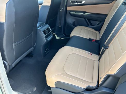 New 2026 Volkswagen Atlas Cross Sport SEL R-Line AWD/4WD image 17