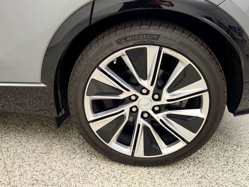 Used 2024 Cadillac Lyriq Luxury image 9