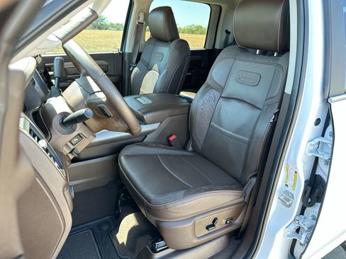 Used 2025 RAM 3500 Longhorn image 11