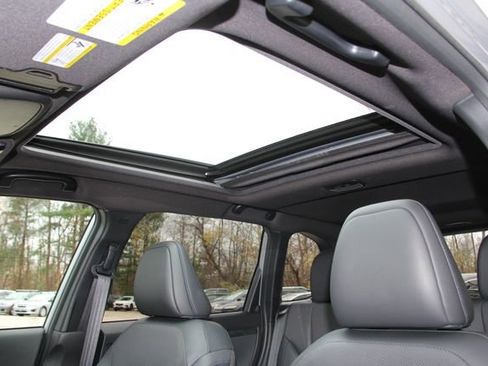 Used 2025 Subaru Forester Limited AWD/4WD image 16