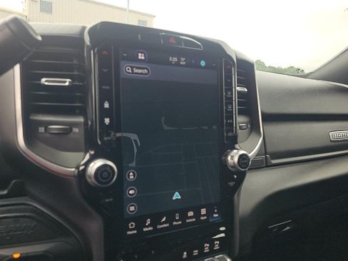 Used 2025 RAM 2500 Big Horn AWD/4WD image 9