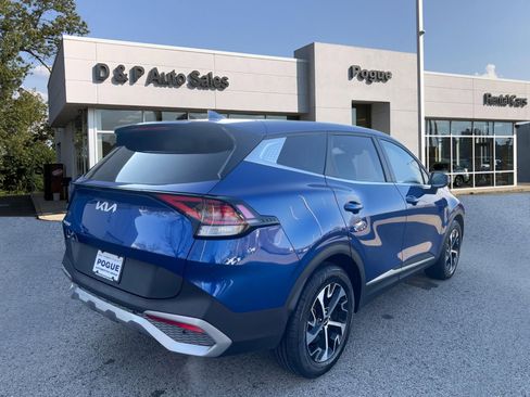 Used 2023 Kia Sportage EX image 2