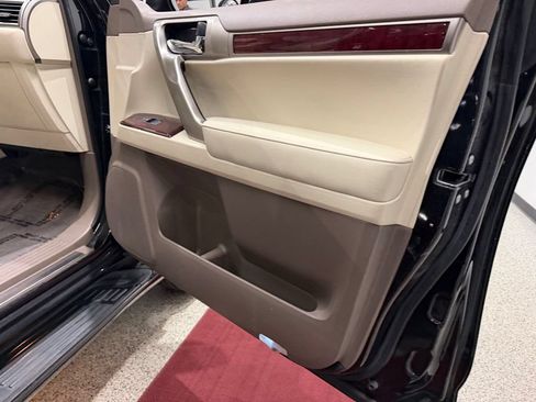 Used 2017 Lexus GX 460 Premium AWD/4WD image 31