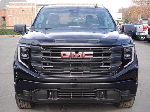Used 2023 GMC Sierra 1500 Pro w/ Graphite Edition image 5