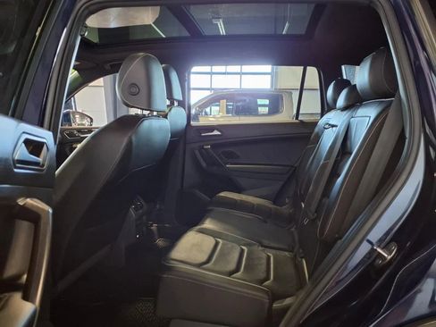Used 2021 Volkswagen Tiguan SEL Premium R-Line image 14