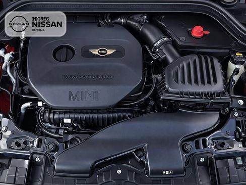 Used 2017 MINI Cooper 4-Door Hardtop w/ Technology Package FWD image 15