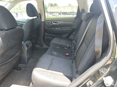 Used 2018 Nissan Rogue SV w/ Premium Package FWD image 25