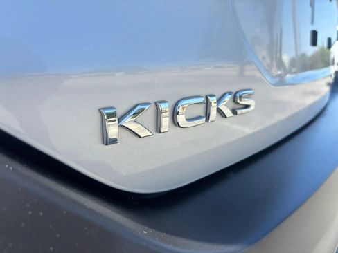 Used 2020 Nissan Kicks S FWD image 13