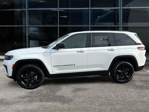 New 2026 Jeep Grand Cherokee Limited w/ Limited Altitude Package image 3
