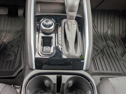 Used 2024 Chevrolet Colorado Trail Boss w/ Technology Package image 13