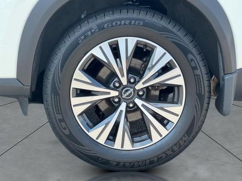 Certified 2023 Nissan Rogue SV w/ SV Premium B Package AWD/4WD image 8
