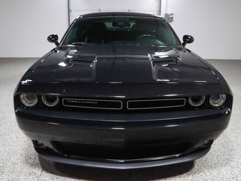 Used 2016 Dodge Challenger SXT Plus image 4